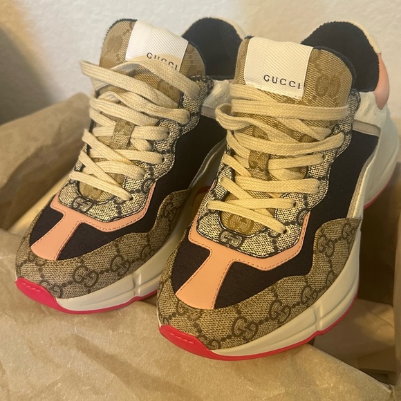 Gucci Cream and Pink Designer Sneakers - Picture 9 of 10